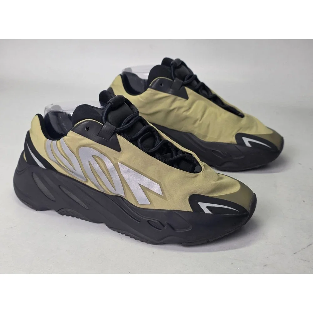 Adidas Yeezy 700‎ MNVN Men's Sneakers Size 8 Green Black Resin Boost Shoes